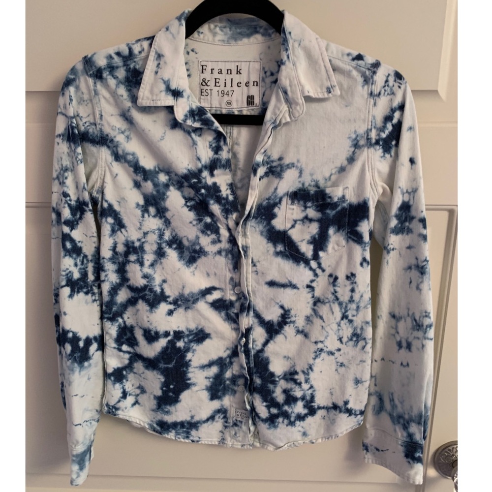 Frank & Eileen blue and white tie dye denim shirt